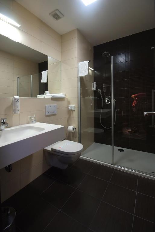 Hotel Park Doboj Eksteriør bilde