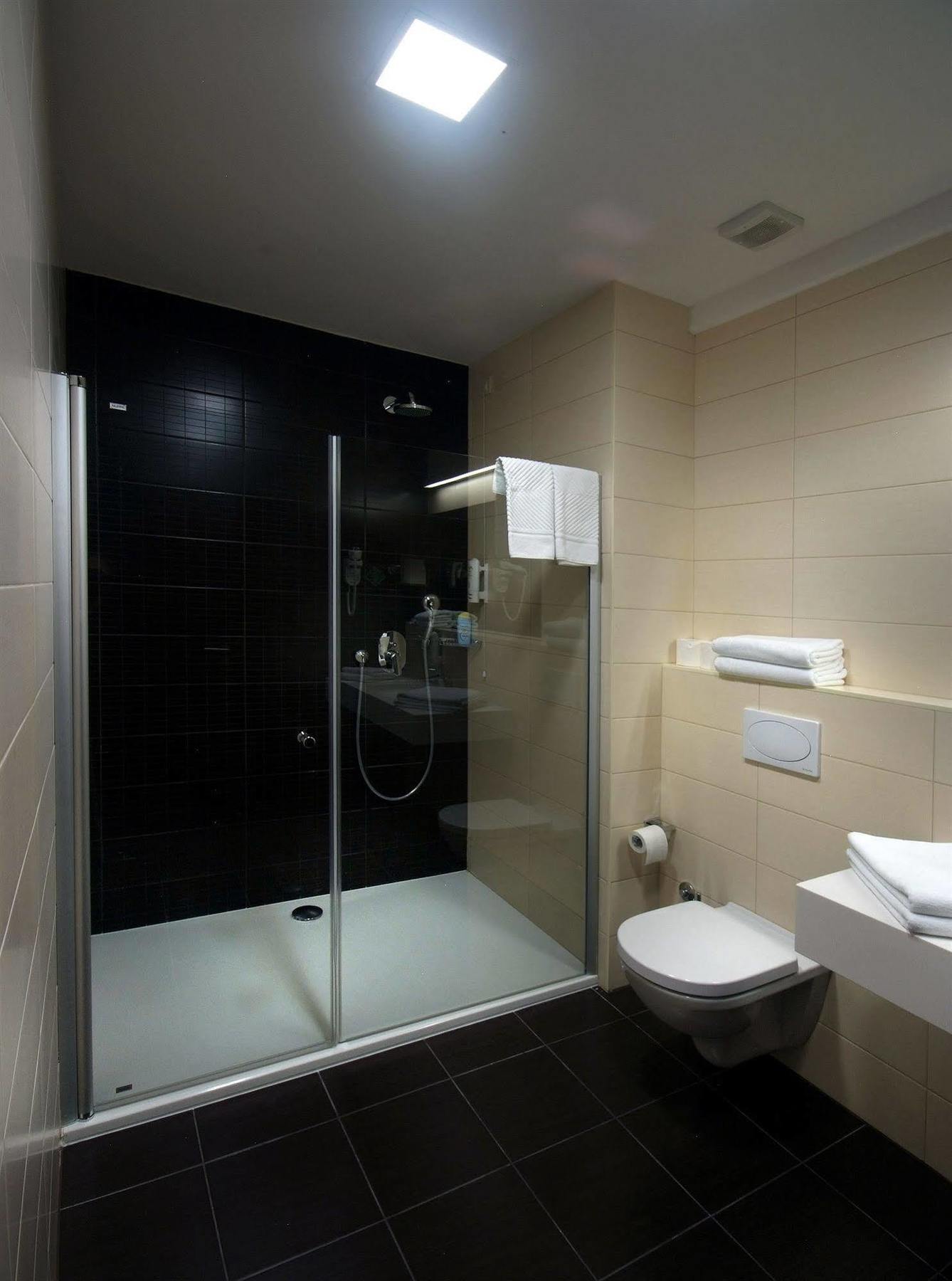 Hotel Park Doboj Eksteriør bilde